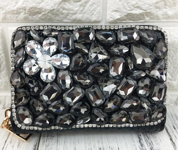 Women's Luxurious Crystal Design Wallet